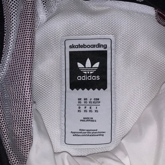 ADIDAS Skateboarding Windbreaker - Picture 2 of 3
